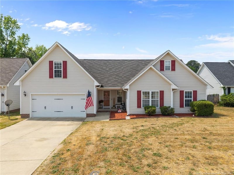 2608 Gressitt Point Ln, Fayetteville, NC 28306