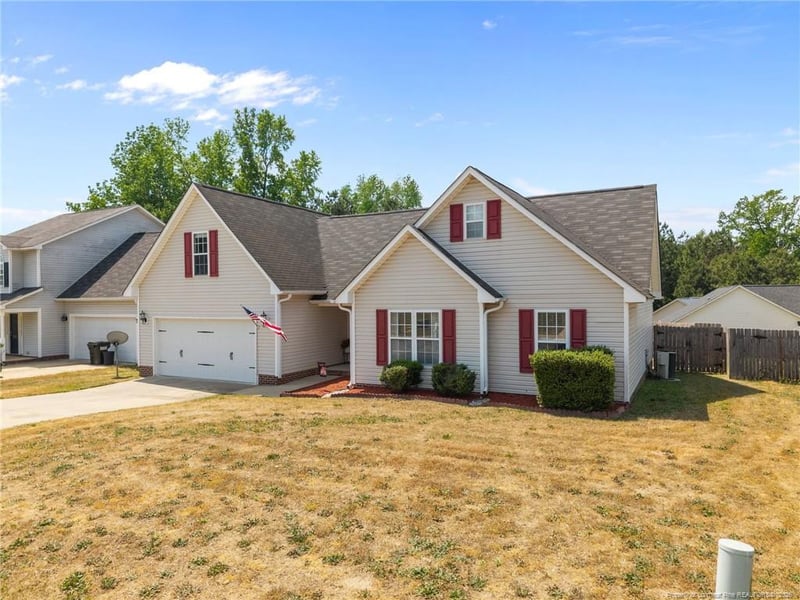 2608 Gressitt Point Ln, Fayetteville, NC 28306
