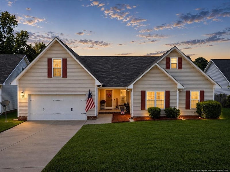 2608 Gressitt Point Ln, Fayetteville, NC 28306