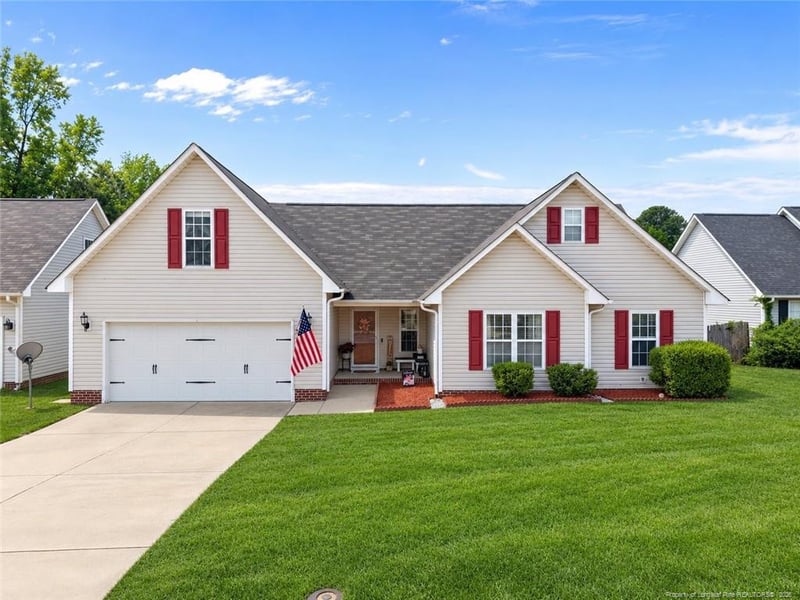 2608 Gressitt Point Ln, Fayetteville, NC 28306