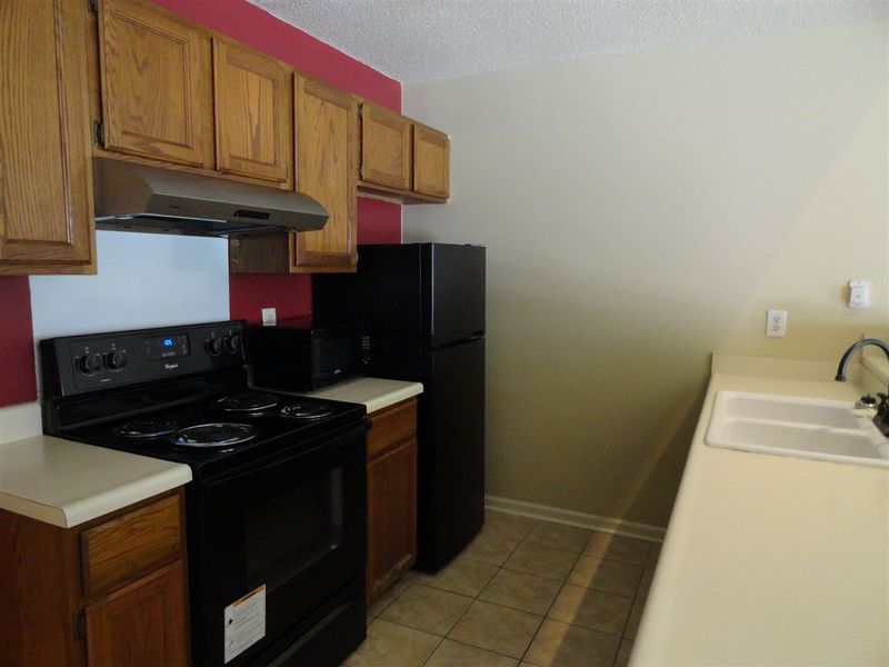 2608 Hitchcock Dr, Durham, NC 27705