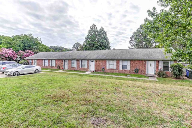 2608 Stewart Dr, Raleigh, NC 27603