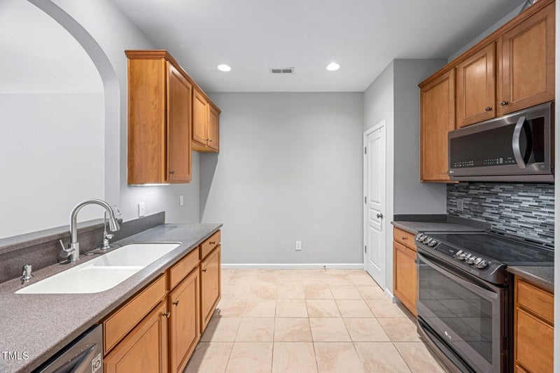 2609 Asher View Ct, Raleigh, NC 27606
