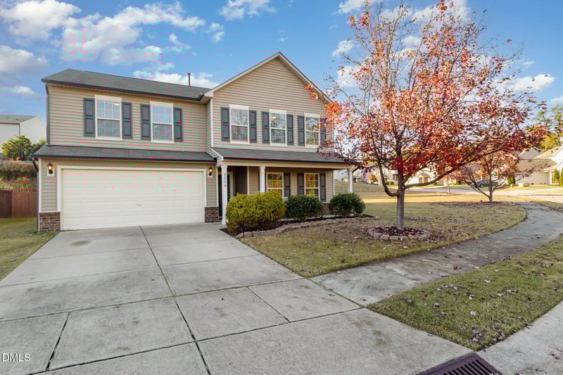 2609 Averon Dr, Fuquay Varina, NC 27526