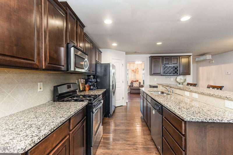 2609 Averon Dr, Fuquay Varina, NC 27526