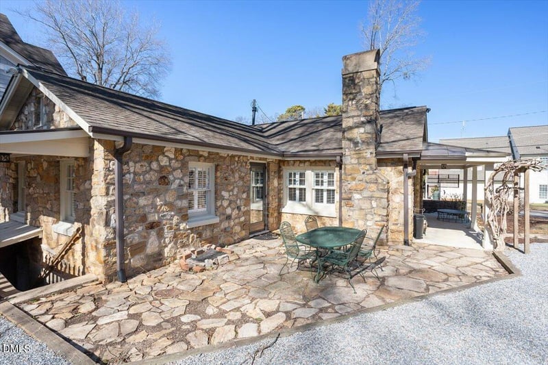 2609 Davis St, Raleigh, NC 27608