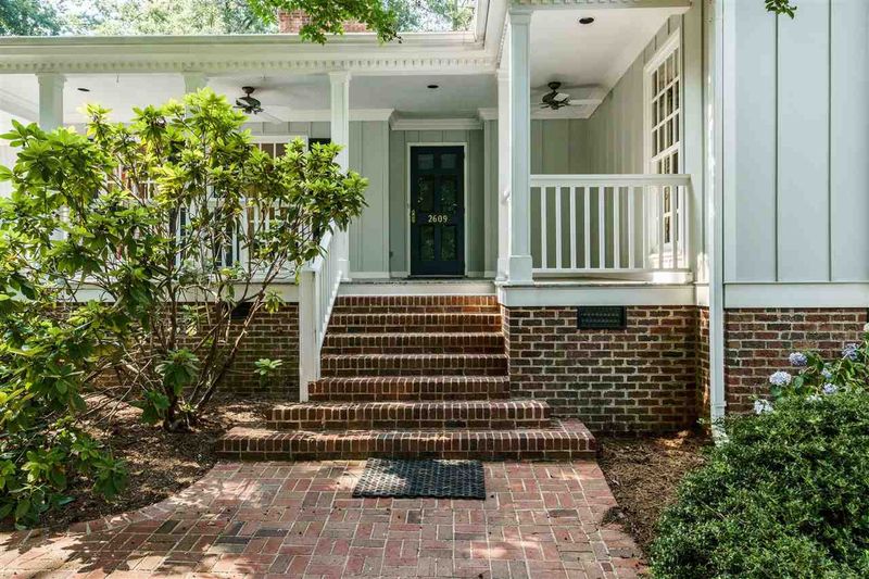 2609 Dover Rd, Raleigh, NC 27608