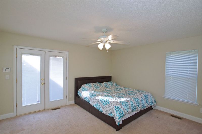 2609 Dovetail Dr, Durham, NC 27704
