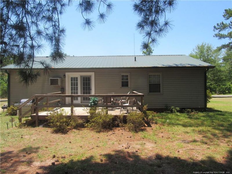 2609 Kendale Dr, Sanford, NC 27332