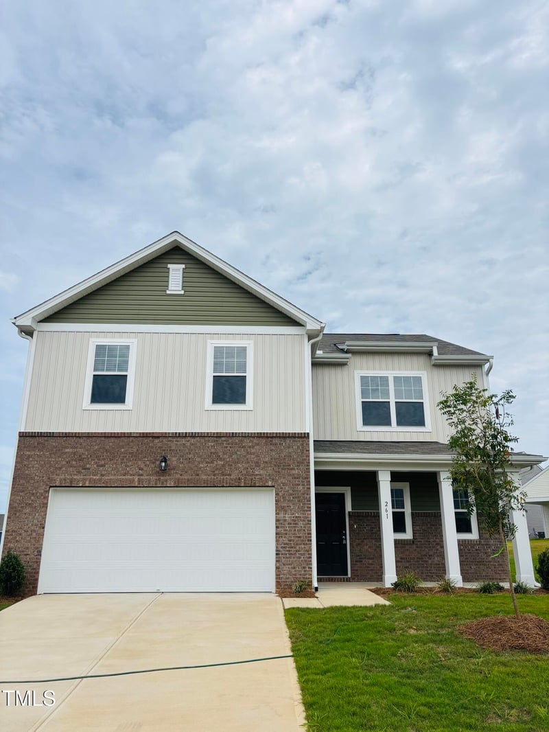 261 Babbling Brook Dr, Clayton, NC 27520