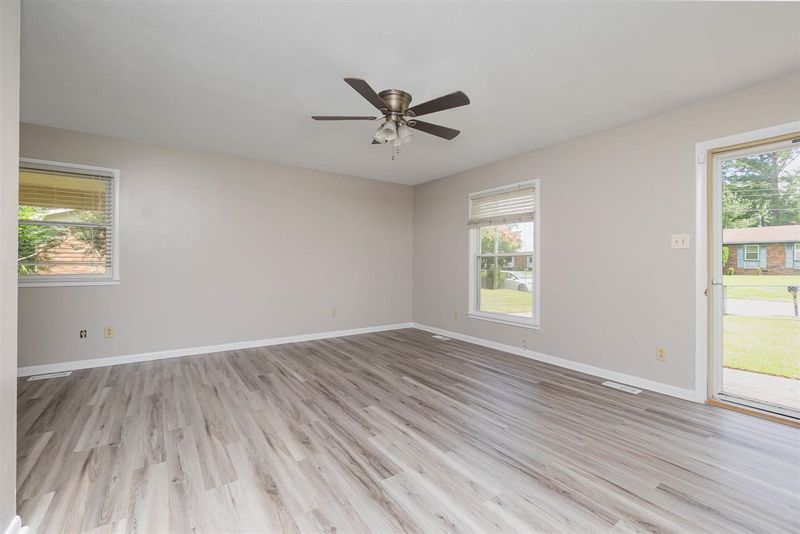 261 Channing Dr, Fayetteville, NC 28303