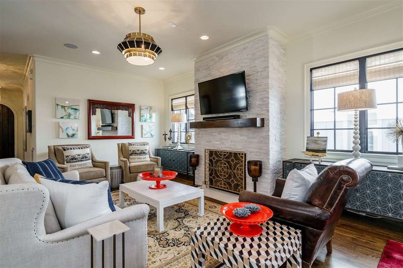 2610 Davis St, Raleigh, NC 27608
