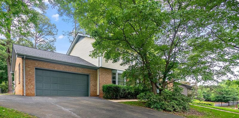 2610 Glen Burnie Dr, Raleigh, NC 27607