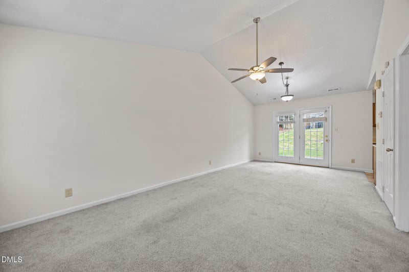 2610 Hitchcock Dr, Durham, NC 27705