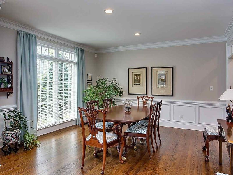 2610 Lochmore Dr, Raleigh, NC 27608