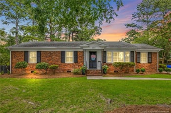 2610 Mirror Lake Dr, Fayetteville, NC 28303