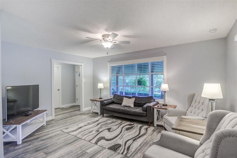 2610 Oberlin Dr, Durham, NC 27705