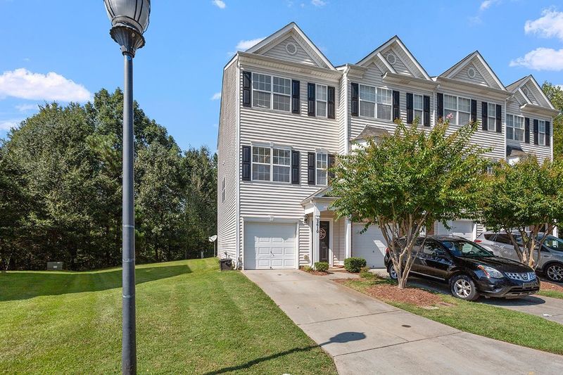2610 Wyntercrest Ln, Durham, NC 27713