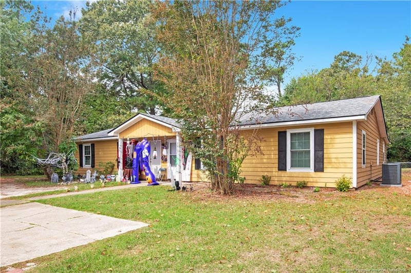 2611 - 2613 Graham Rd, Fayetteville, NC 28304