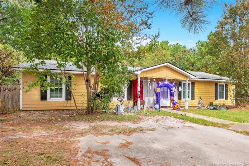 2611 - 2613 Graham Rd, Fayetteville, NC 28304