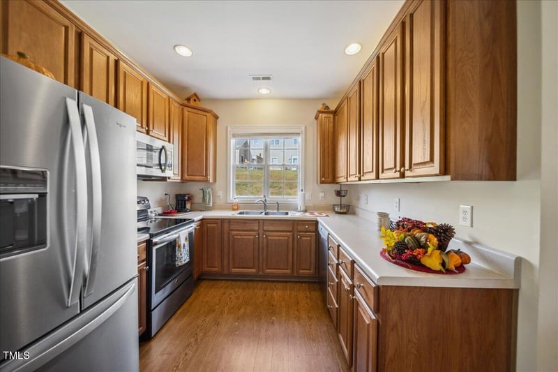 2611 Andover Glen Rd, Raleigh, NC 27604