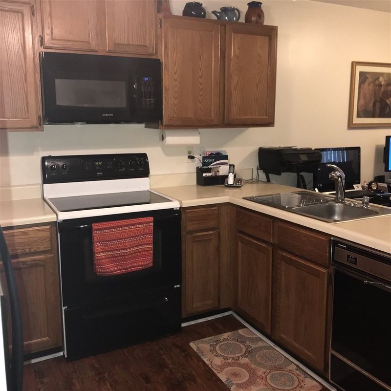2611 Hitchcock Dr, Durham, NC 27705