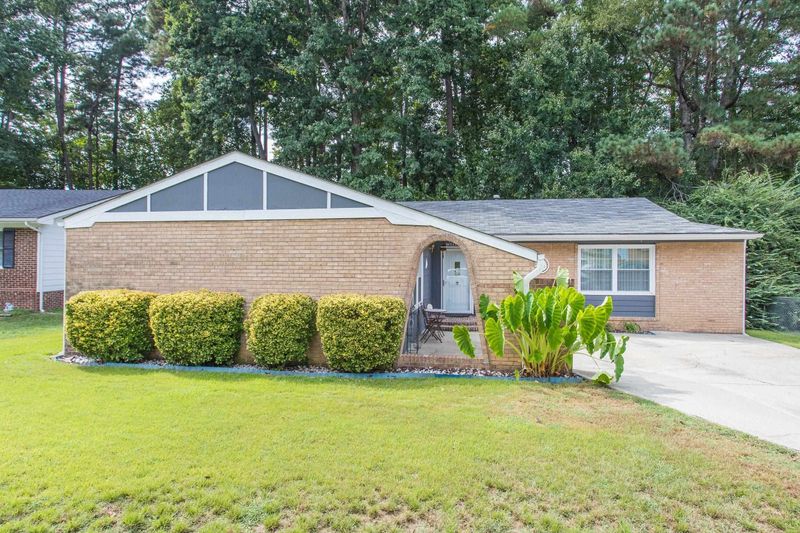 2612 Adcox Pl, Raleigh, NC 27610