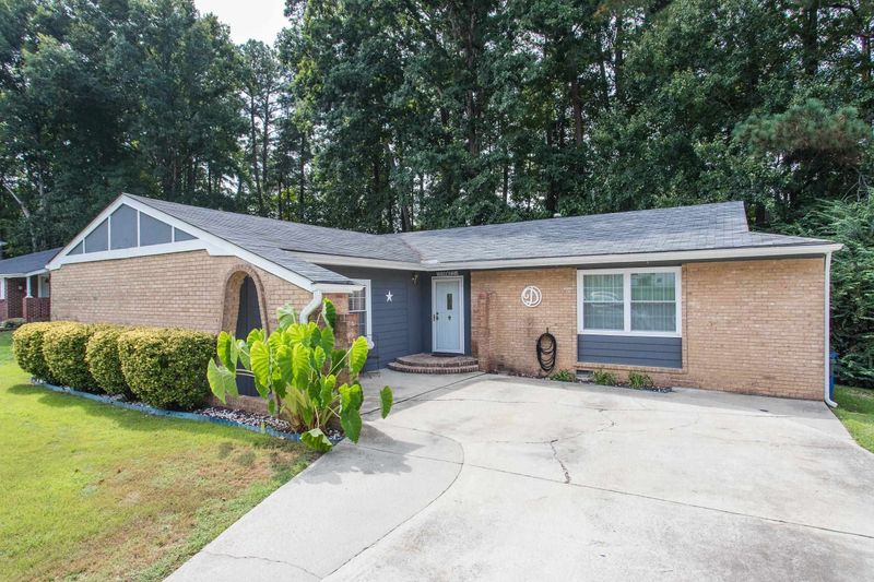 2612 Adcox Pl, Raleigh, NC 27610