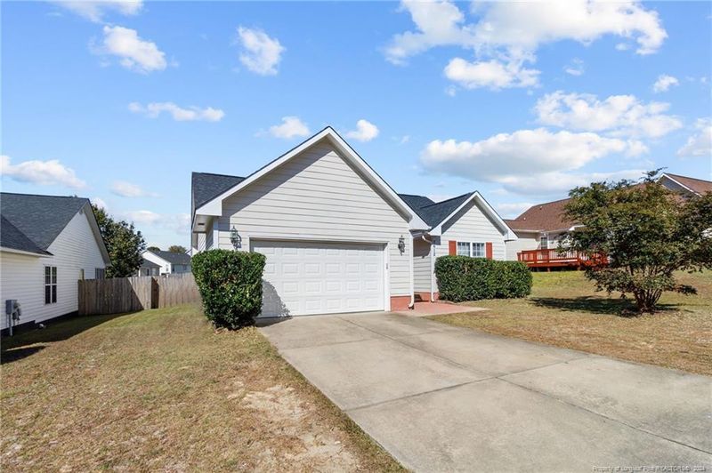 2612 Cameron Woods Ln, Fayetteville, NC 28306