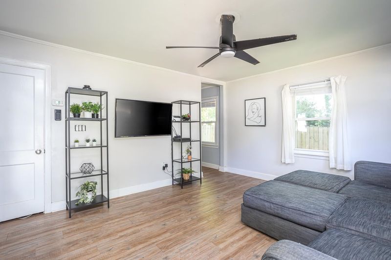 2612 Newbold St, Raleigh, NC 27603