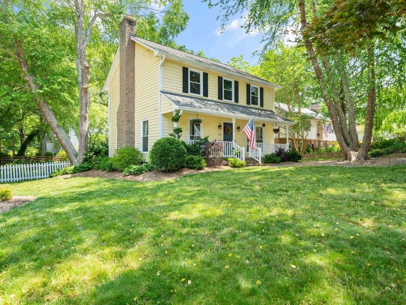 2612 Pine Creek Ct, Raleigh, NC 27613