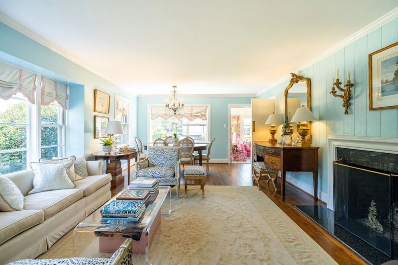 2613 Churchill Rd, Raleigh, NC 27608