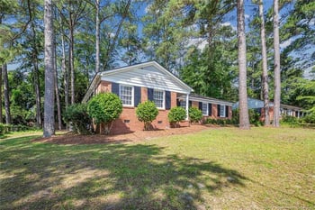 2613 Edgewater Dr, Fayetteville, NC 28303