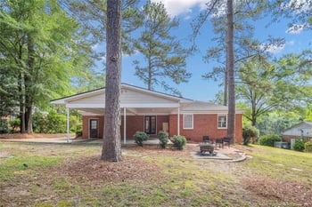 2613 Edgewater Dr, Fayetteville, NC 28303