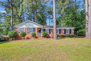 2613 Edgewater Dr, Fayetteville, NC 28303