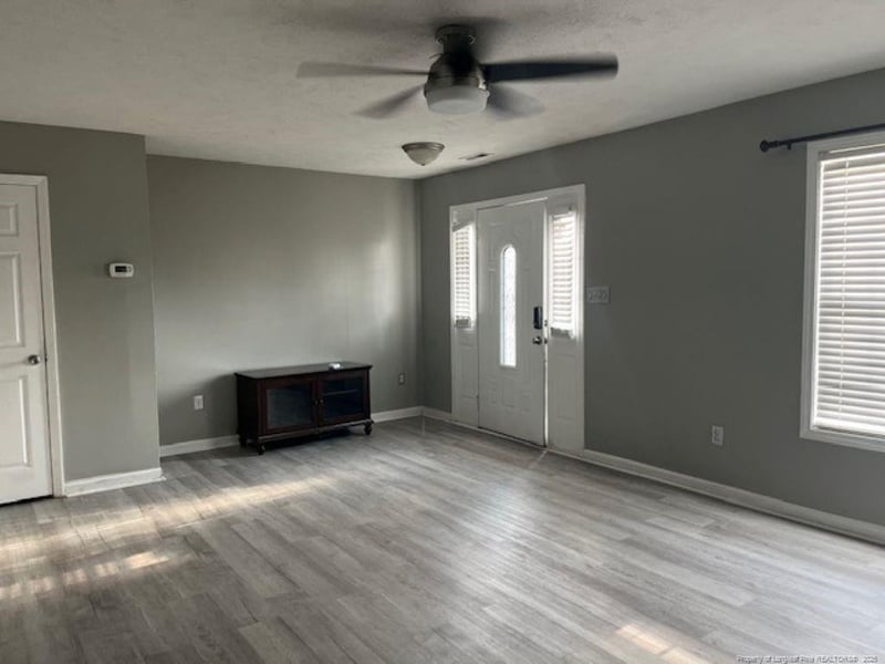 2613 Gressitt Point Ln, Fayetteville, NC 28306