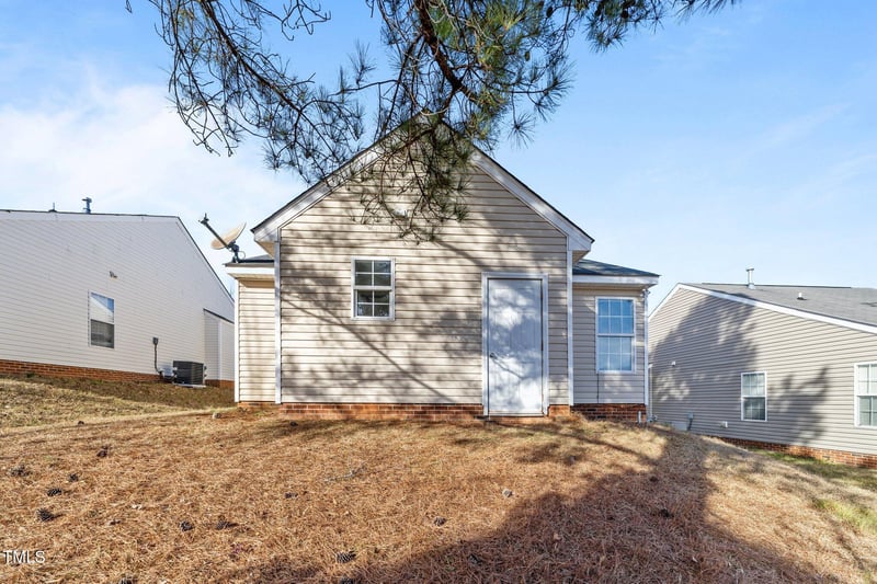 2613 Lilymount Dr, Raleigh, NC 27610