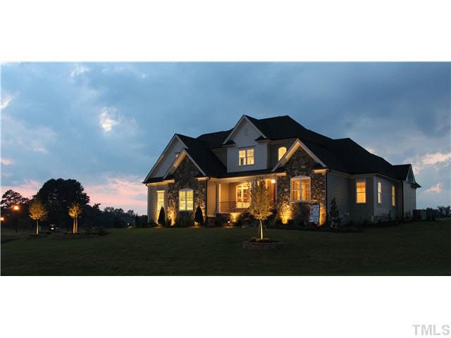 2613 Packhouse Rd, Zebulon, NC 27597