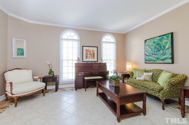 2613 Sunnystone Way, Raleigh, NC 27613