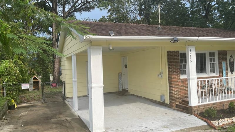 2615 Dinsmore Dr, Fayetteville, NC 28306