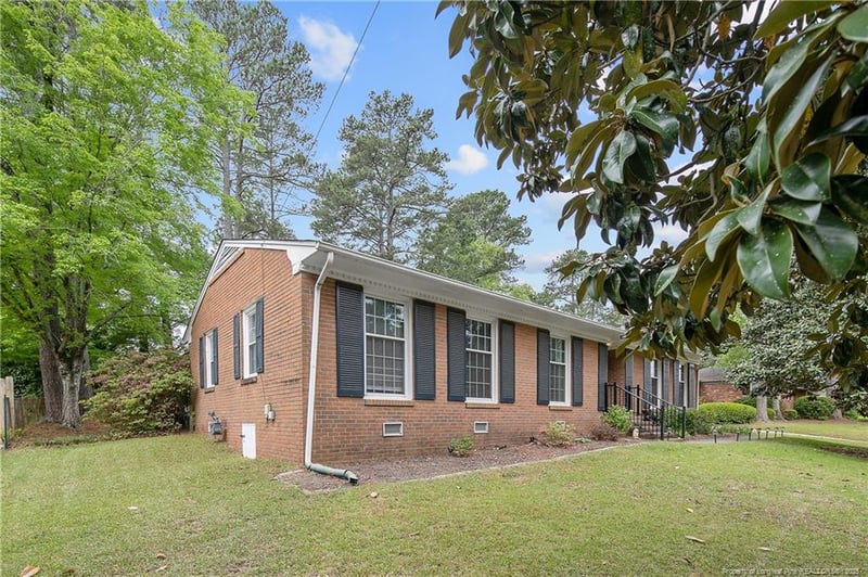 2615 Huntington Rd, Fayetteville, NC 28303