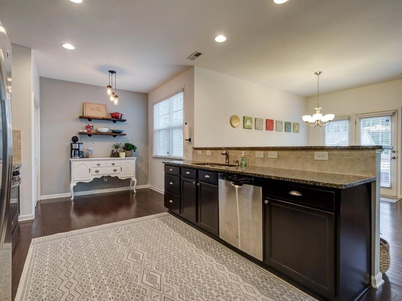 2615 Magnolia Tree Ln, Durham, NC 27703