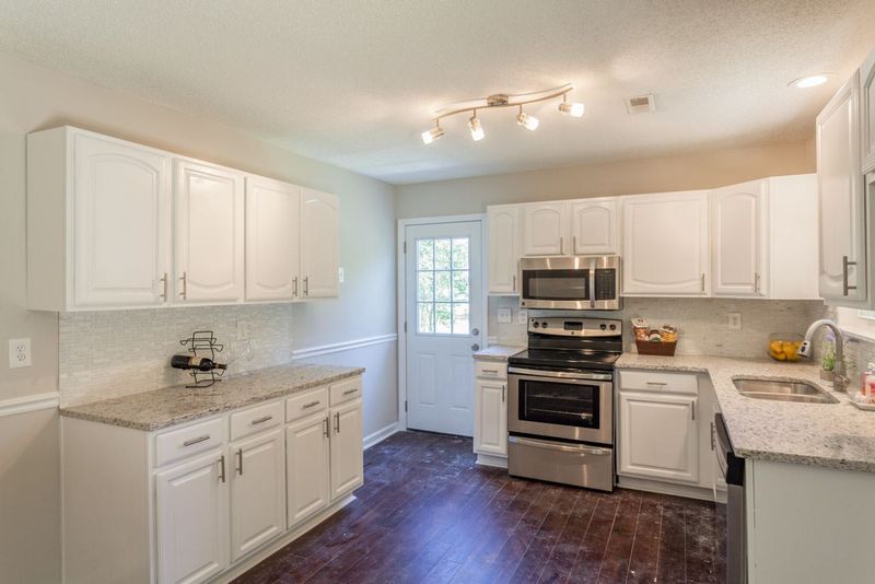 2616 Davie Dr, Durham, NC 27704