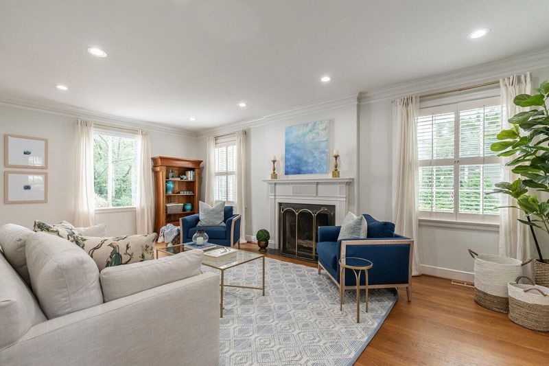 2616 St Marys St, Raleigh, NC 27609