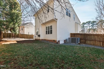 2617 Farlow Gap Ln, Raleigh, NC 27603