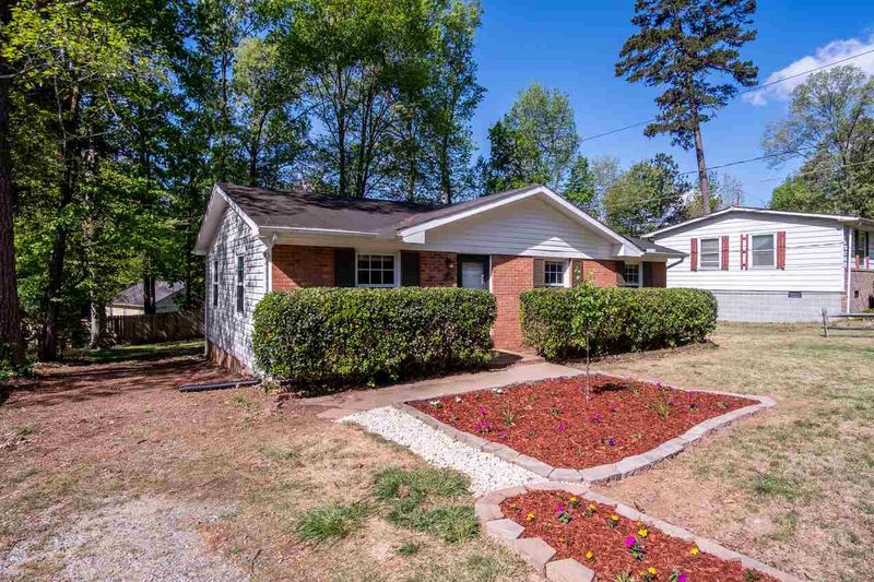 2617 Glenbrook Dr, Durham, NC 27704