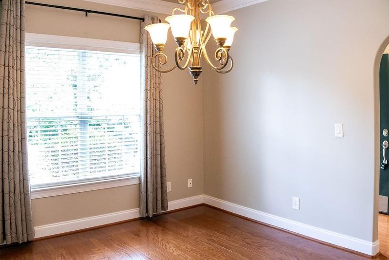 2617 Saintsbury Dr, Burlington, NC 27215