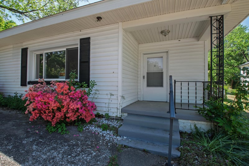 2618 Bedford Ave, Raleigh, NC 27607