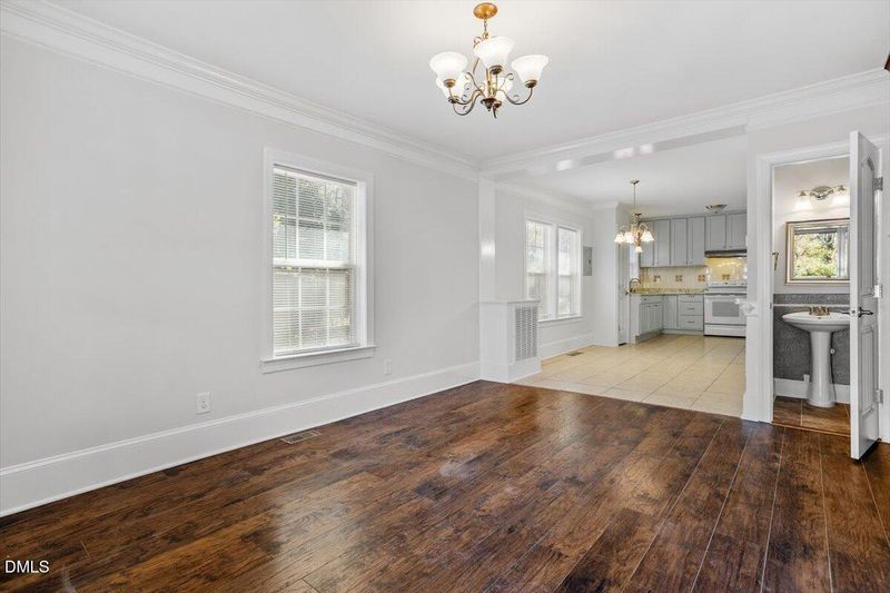 2618 Sater St, Durham, NC 27703