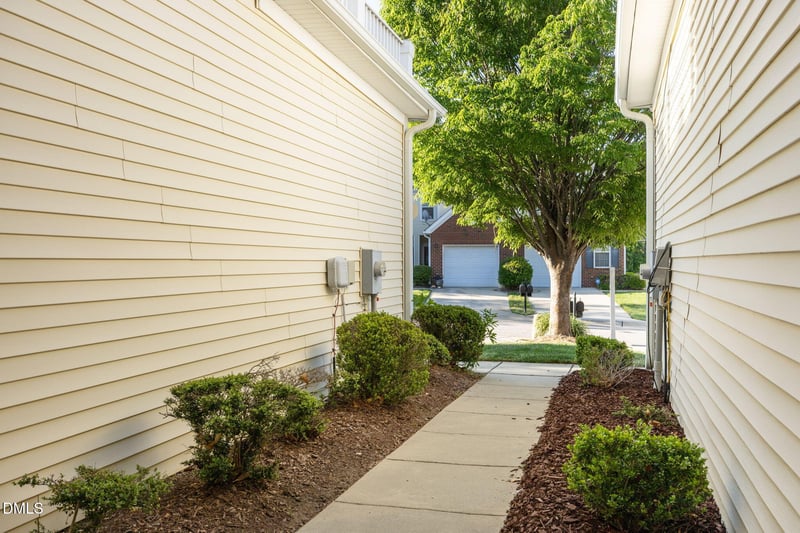 2619 Forest Shadows Ln, Raleigh, NC 27614